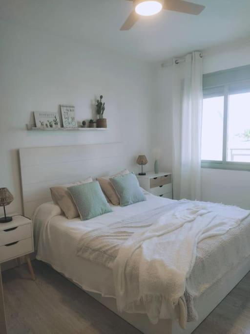 Moderno Apartamento En Oliva Nova Golf & Met Esterno foto